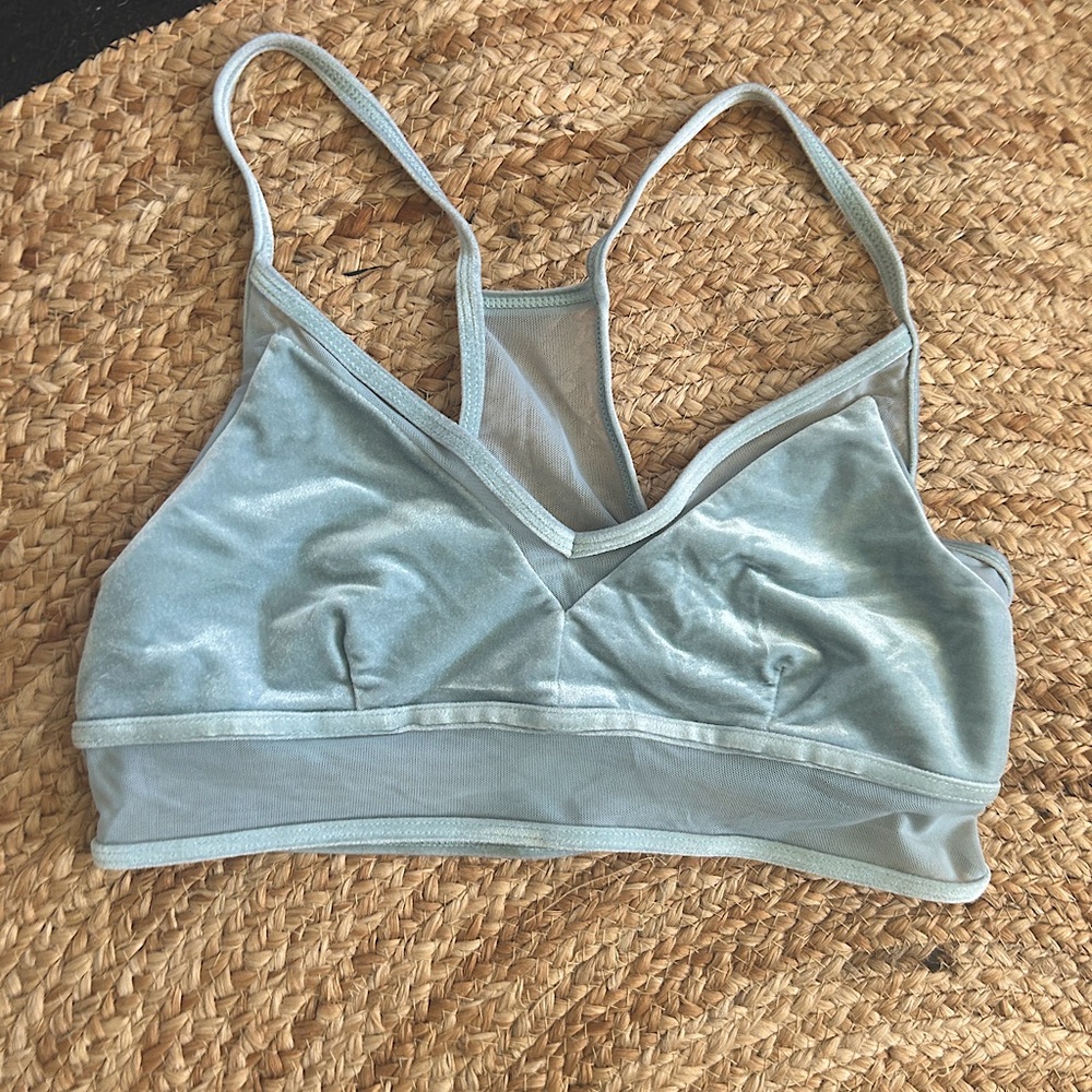 ALO YOGA Soft Blue Fashion Bra